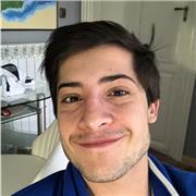 Doy clases particulares de inglés para ganar un poco de dinero extra!He dado clases antes en granada,pero ahora estudio aquí en Madrid ytengo 20 años!